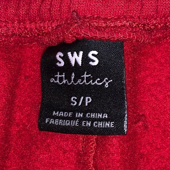 Red sweatpants - Picture 5 of 5